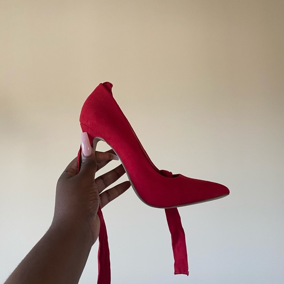 Red Pumps - Picture 2 of 4